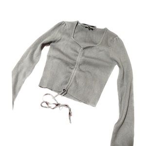 Green/grayish long sleeves cropped sweater